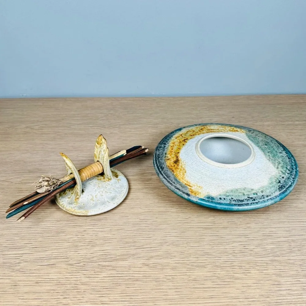 Signed Studio Art Pottery Lidded Centerpiece Bowl Palm Twig Handle Vintage 2005